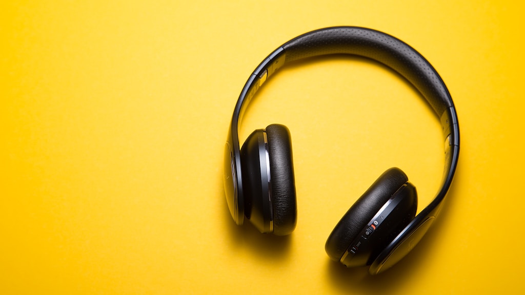 Best Noise-Canceling Headphones for Japan 2026: Top 5 for Long Flights & Bullet Trains